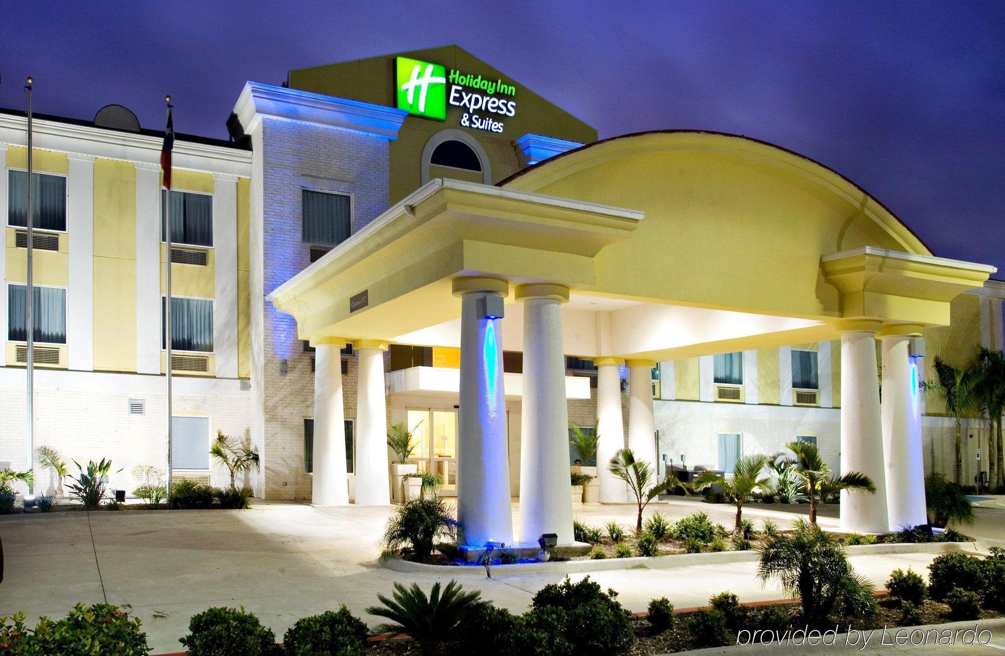 Holiday Inn Express Hotel And Suites Falfurrias Eksteriør bilde