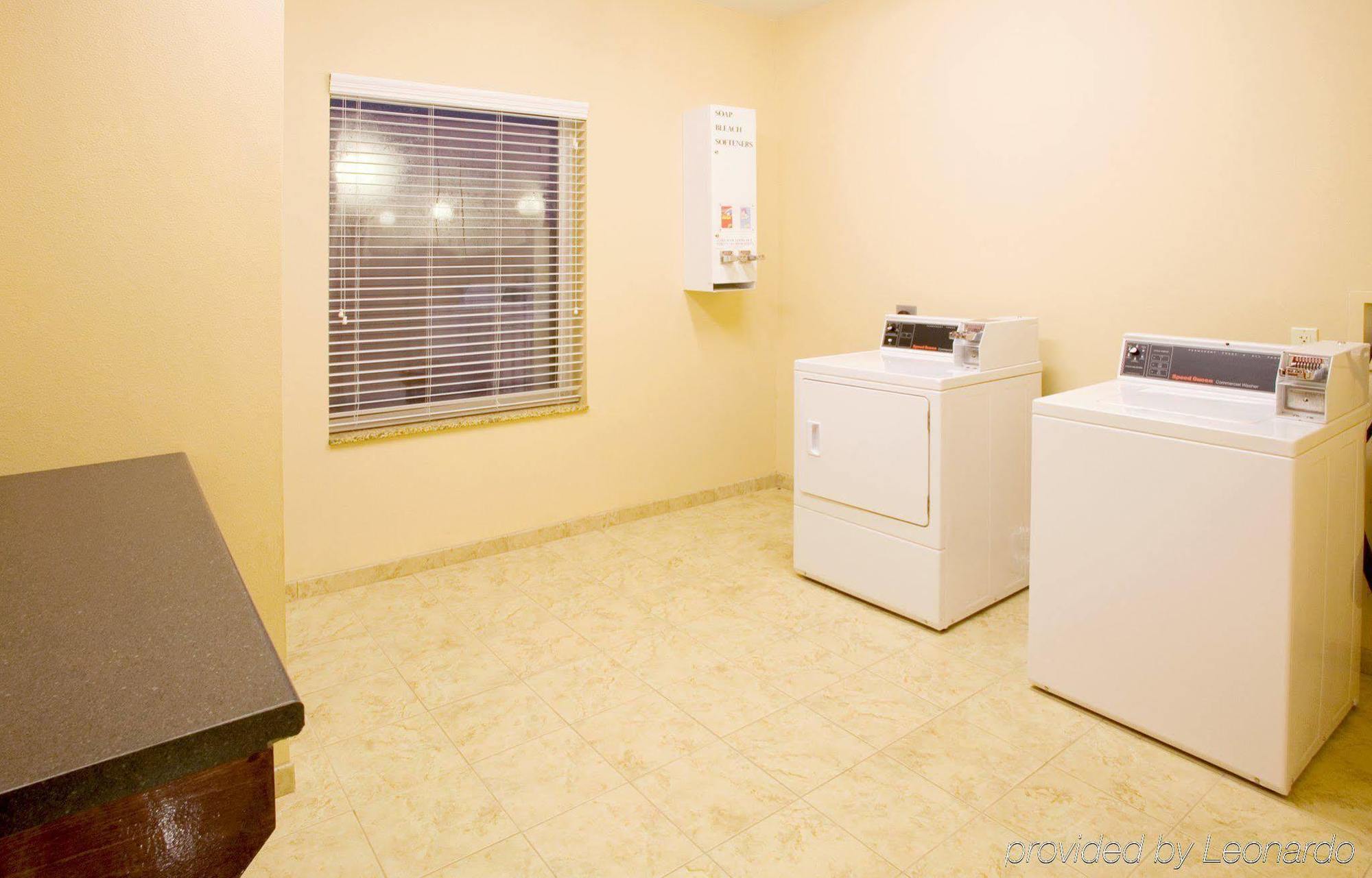 Holiday Inn Express Hotel And Suites Falfurrias Fasiliteter bilde