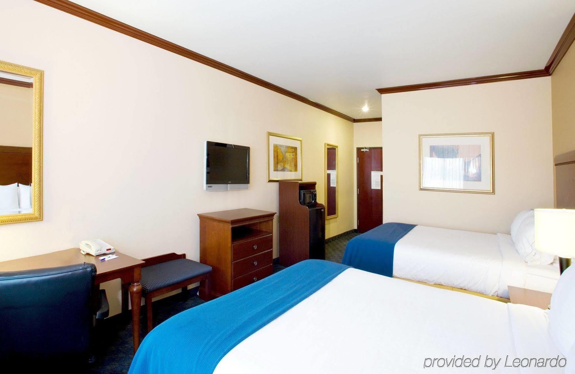Holiday Inn Express Hotel And Suites Falfurrias Eksteriør bilde